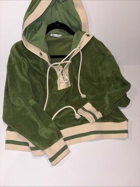 ZARA Olive Green Terry Hoodie Resort Wear with Cream Trim